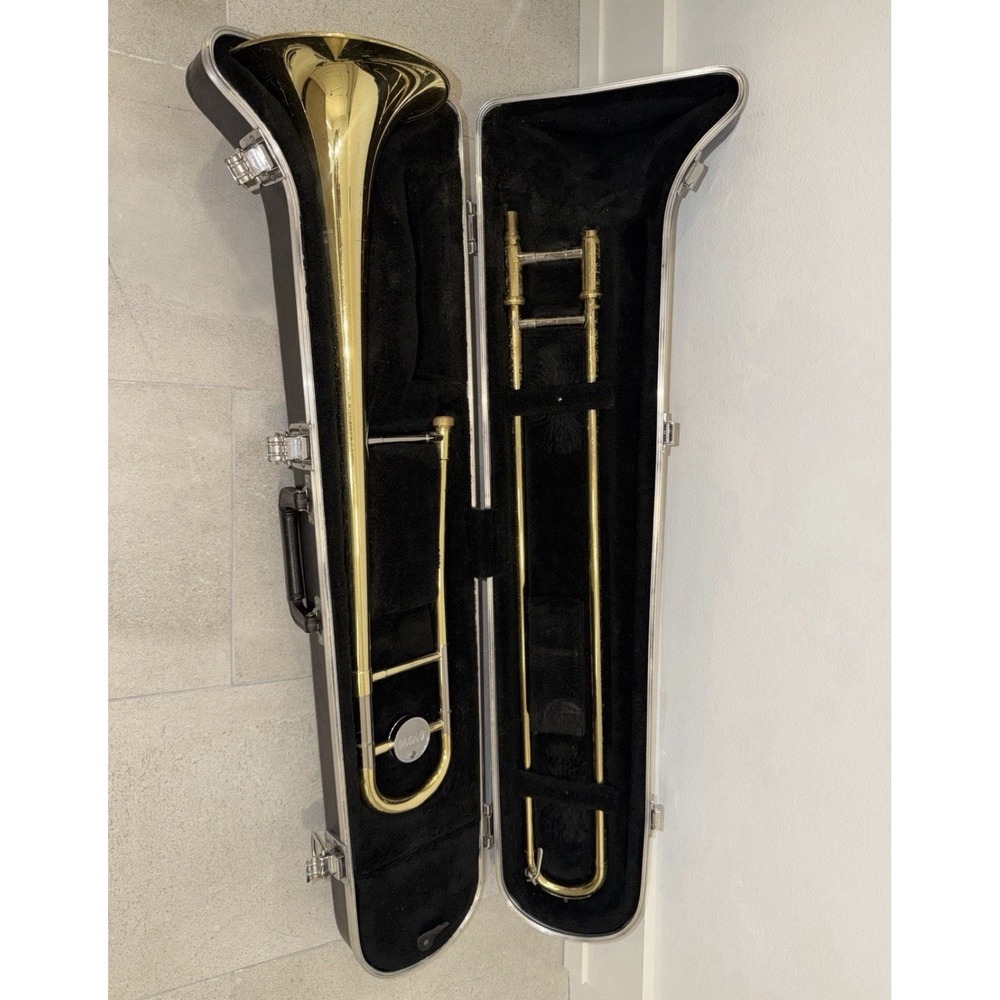 Yamaha YSL-354 Tenor Trombone Gold Lacquer Brass w/ original Case
